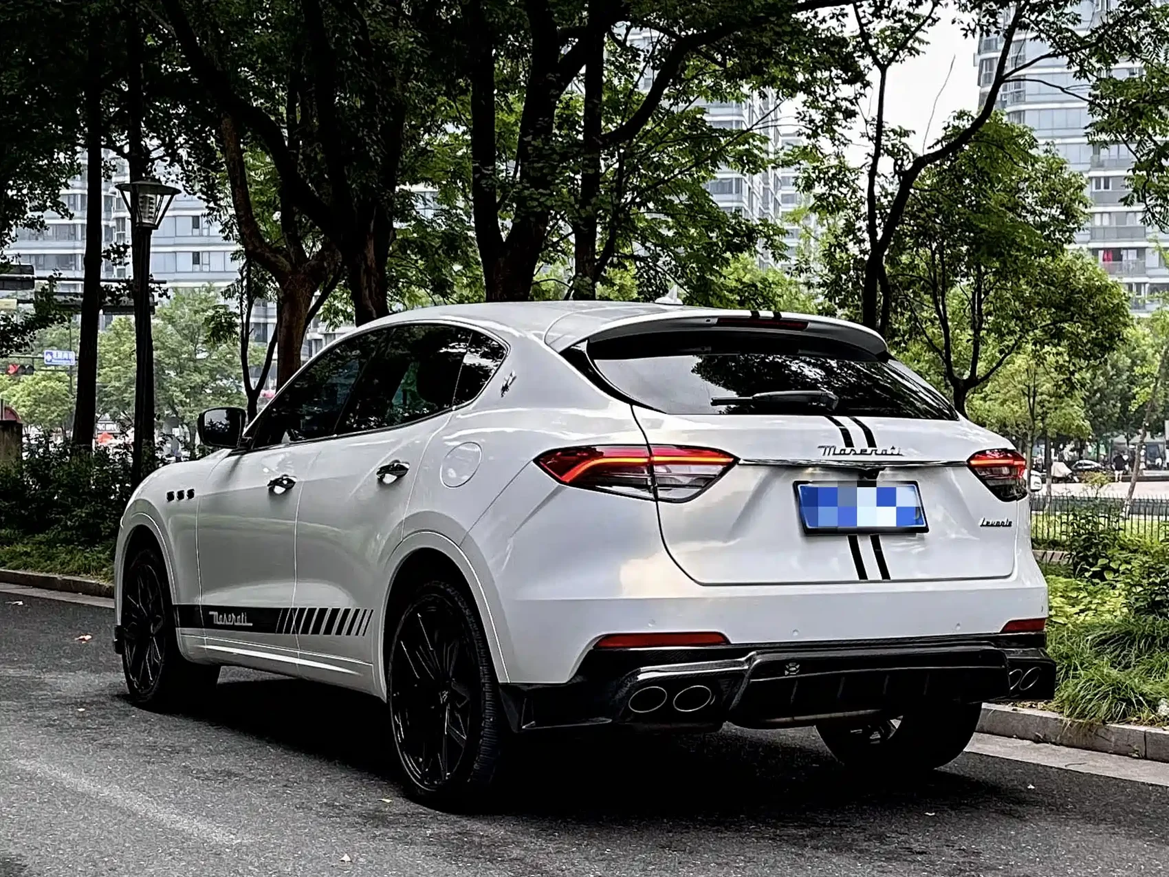 Maserati Levante 2022 2.0T GT Edge Edition — фото 3