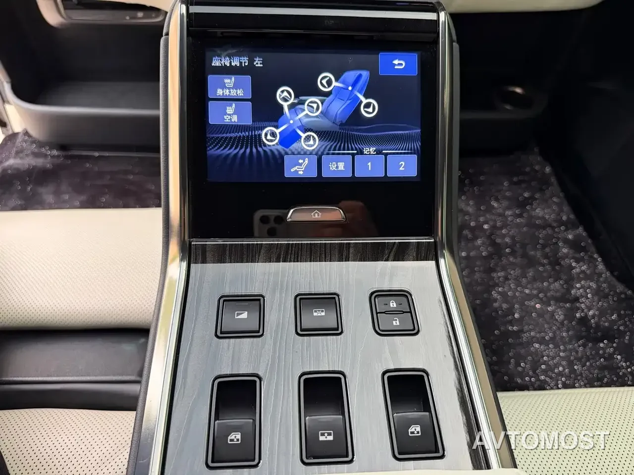 Lexus LM 2020 300h 4-Seat Imperial Edition — фото 10