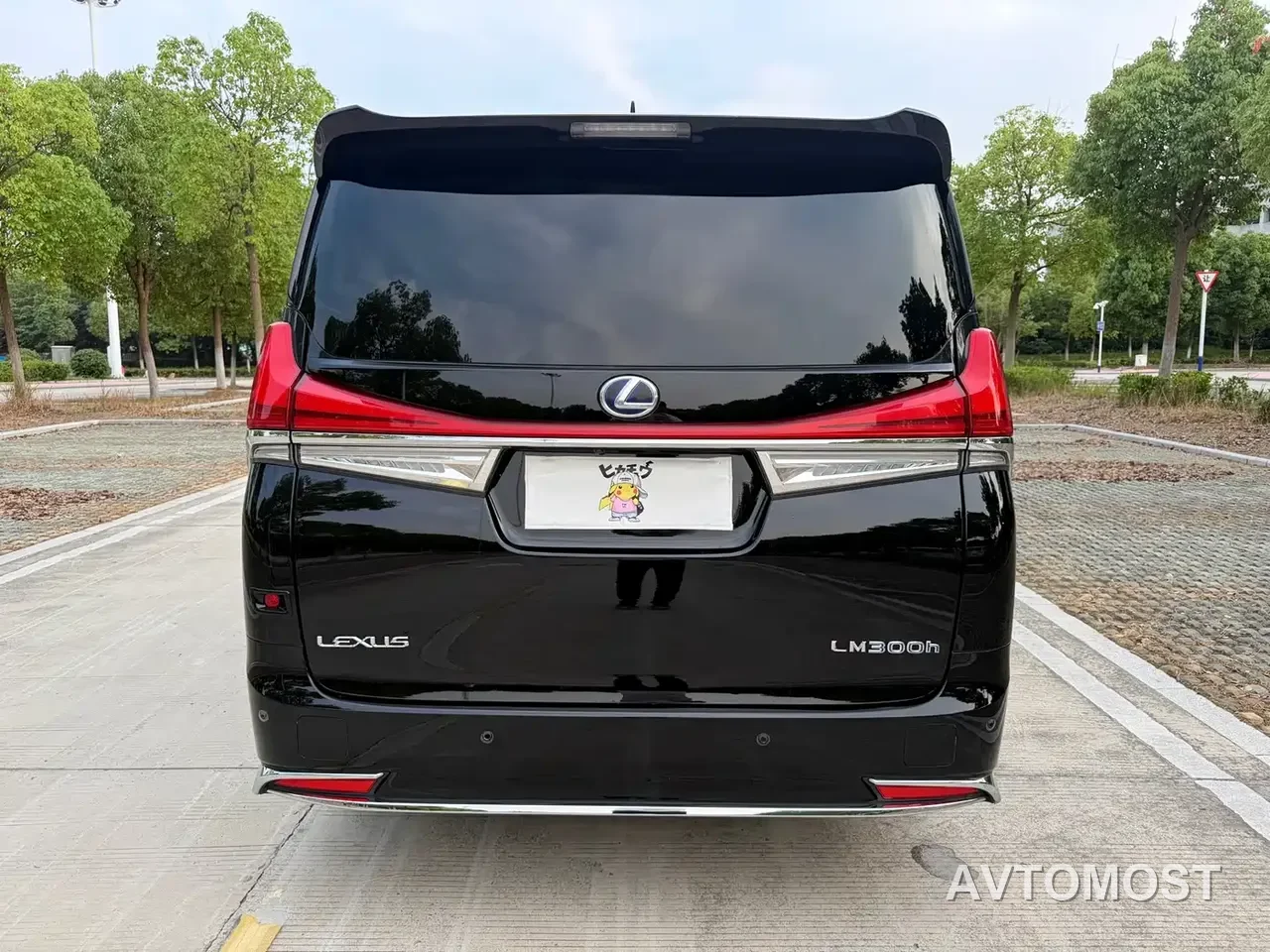 Lexus LM 2020 300h 4-Seat Imperial Edition — фото 18