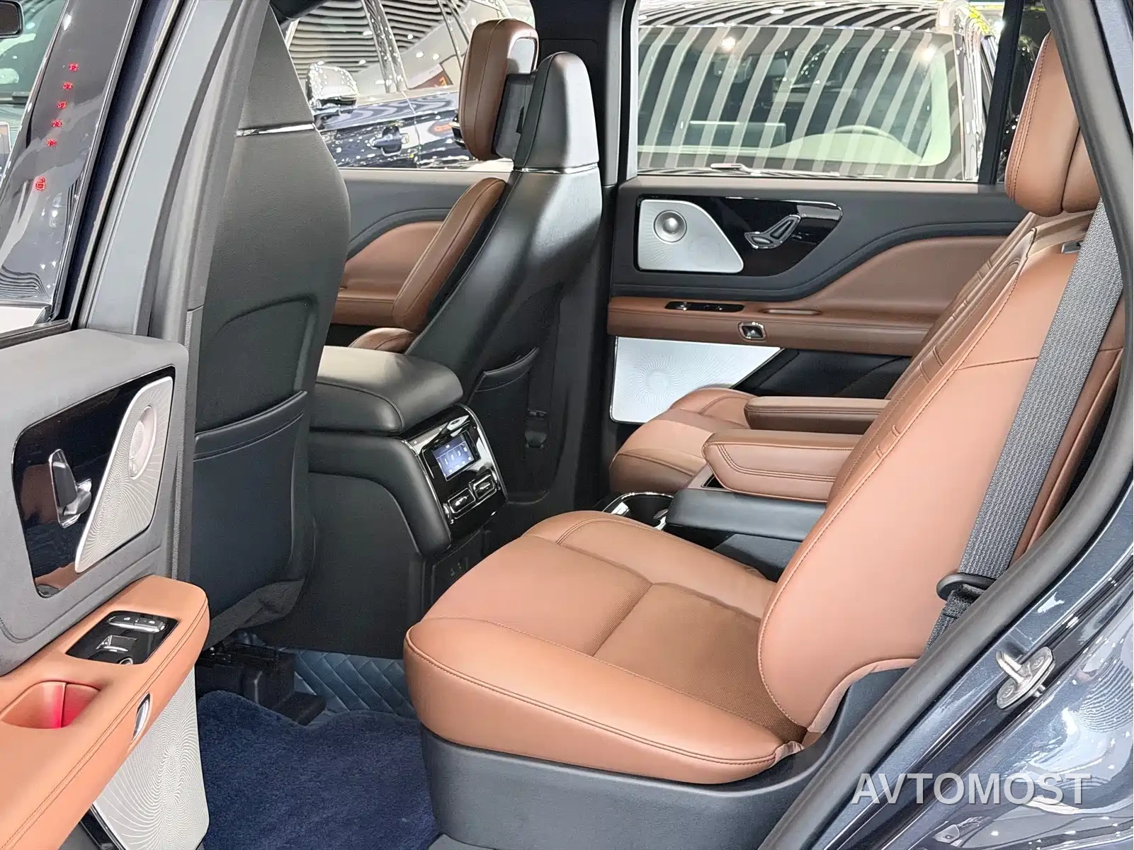 Lincoln Aviator 2022 3.0T V6 AWD Executive Edition — фото 7