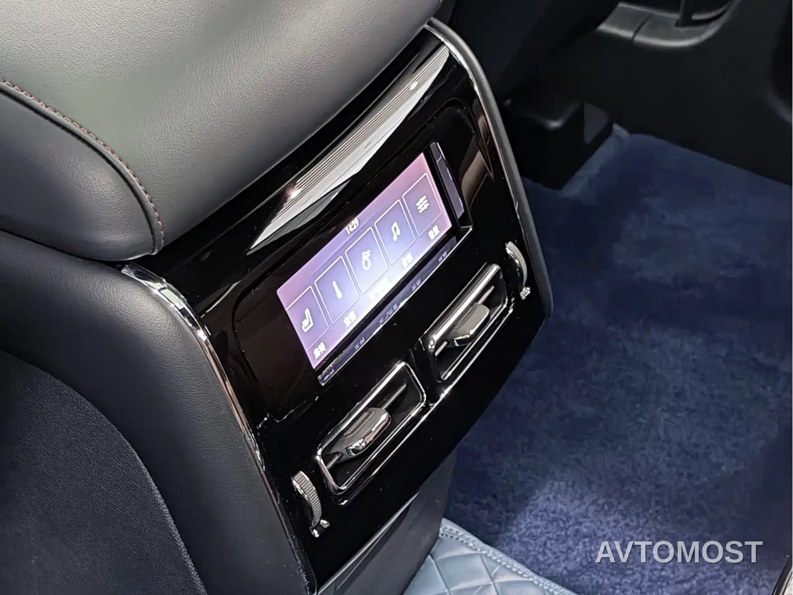 Lincoln Aviator 2022 3.0T V6 AWD Executive Edition — фото 17