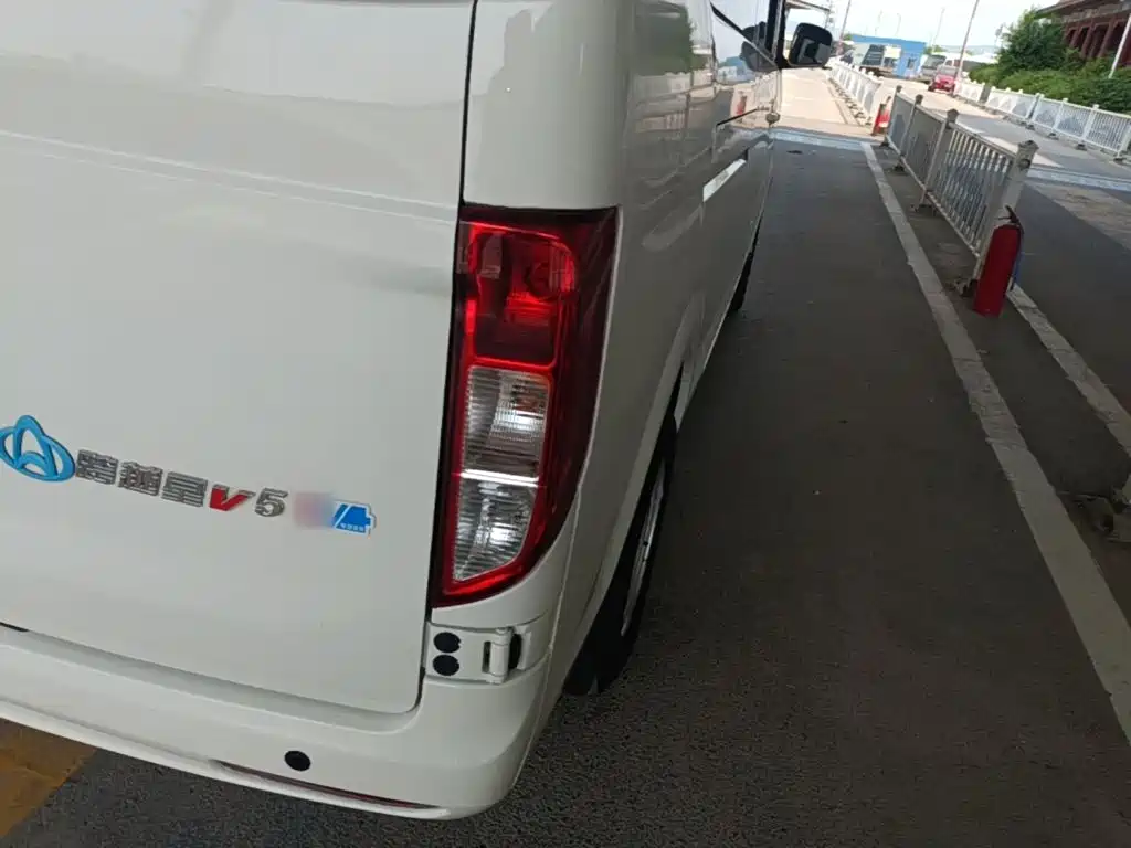 Changan Kuayue Star V5 EV 2025 Model Smart Elite Bus 6-Seater CATL — фото 8