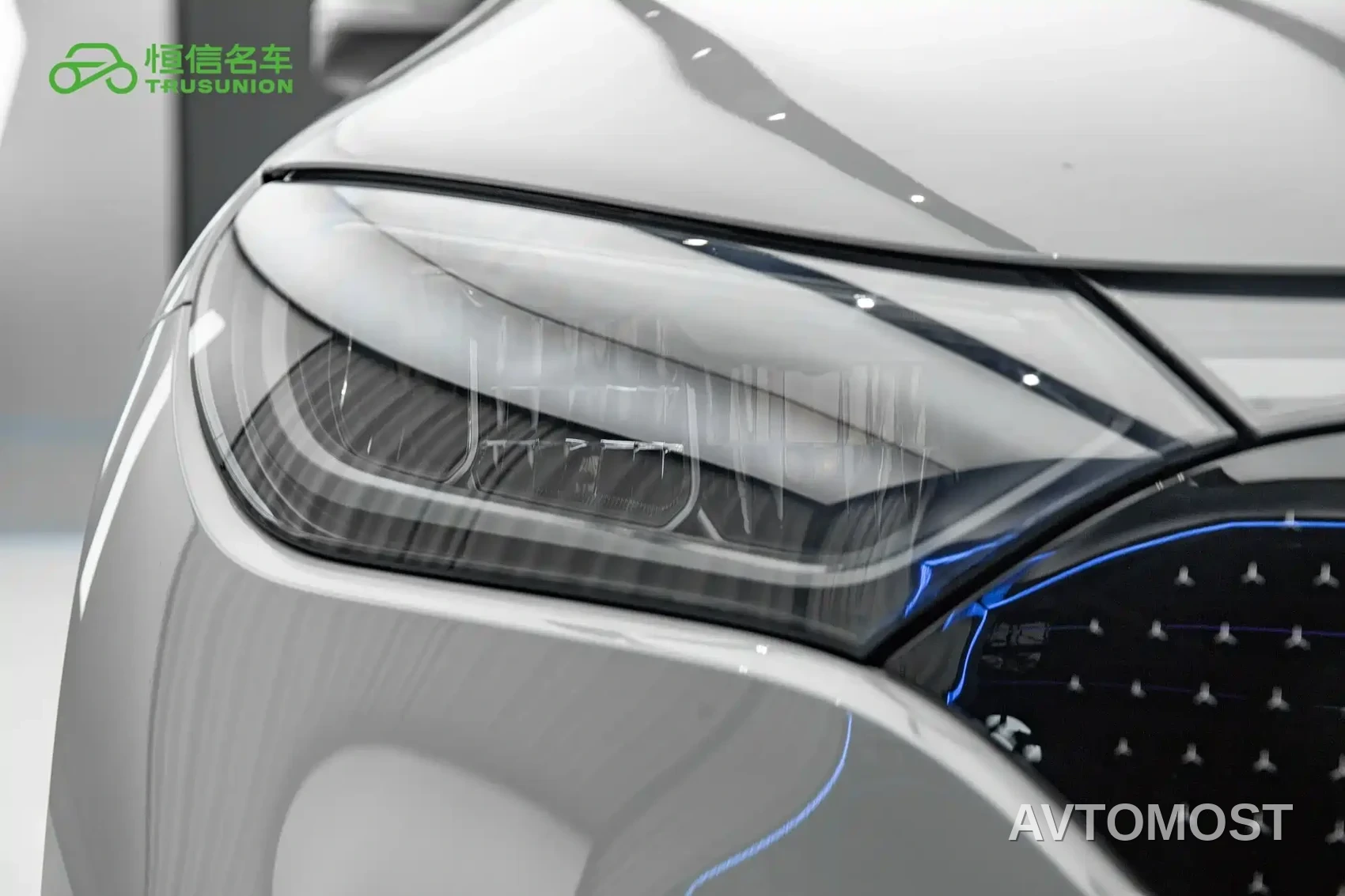 Mercedes-Benz EQE SUV 2023 350 4MATIC Luxury Edition — фото 8