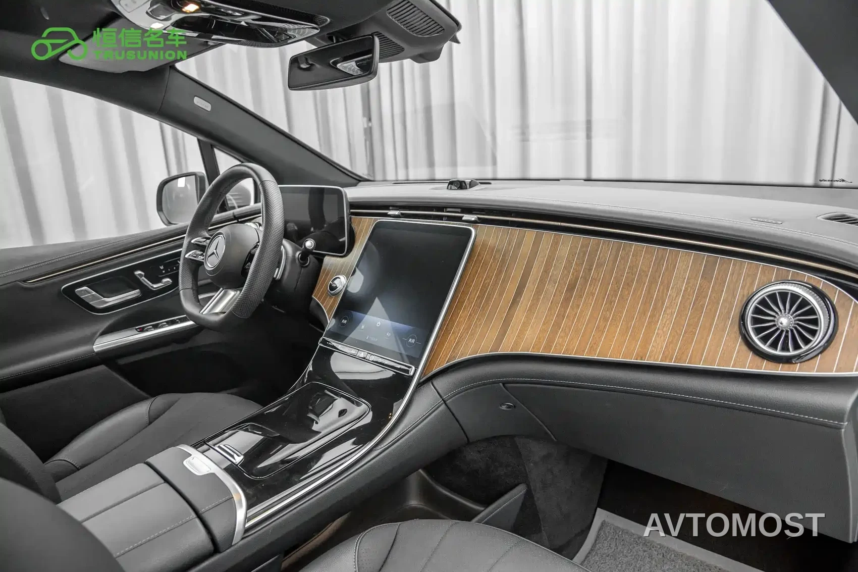 Mercedes-Benz EQE SUV 2023 350 4MATIC Luxury Edition — фото 12