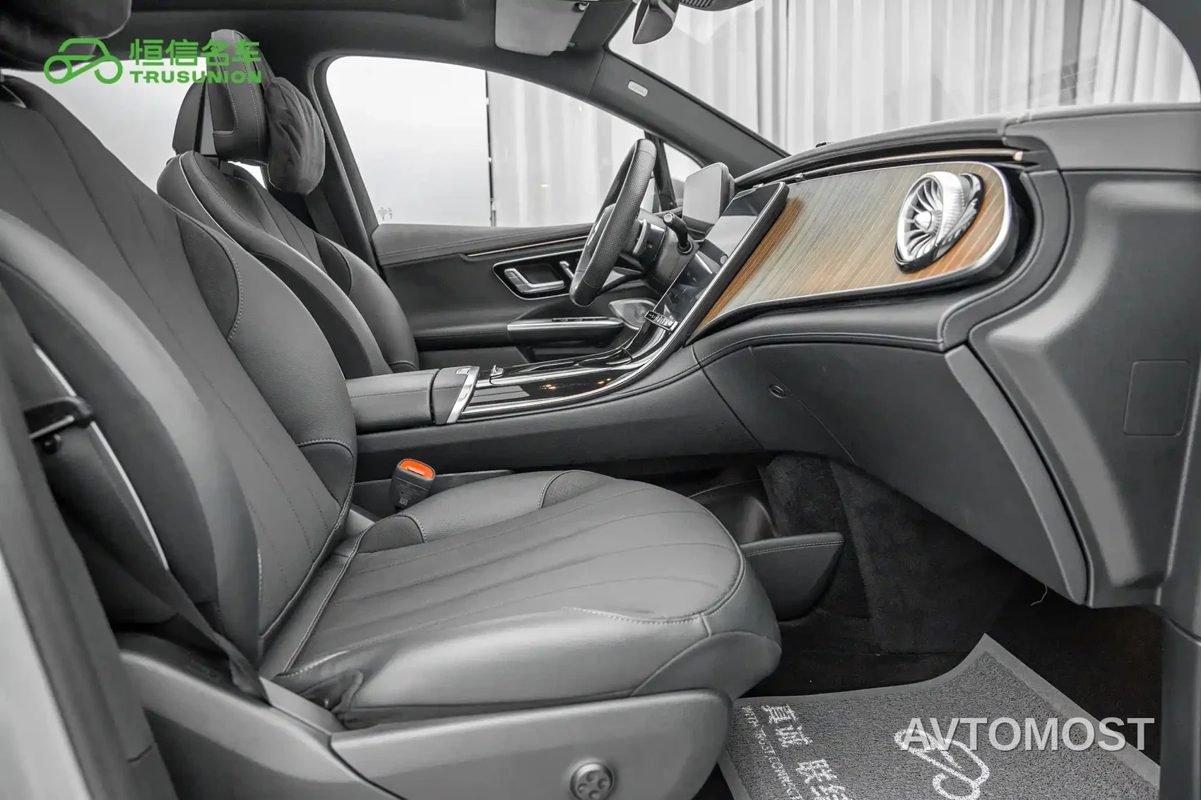 Mercedes-Benz EQE SUV 2023 350 4MATIC Luxury Edition — фото 13