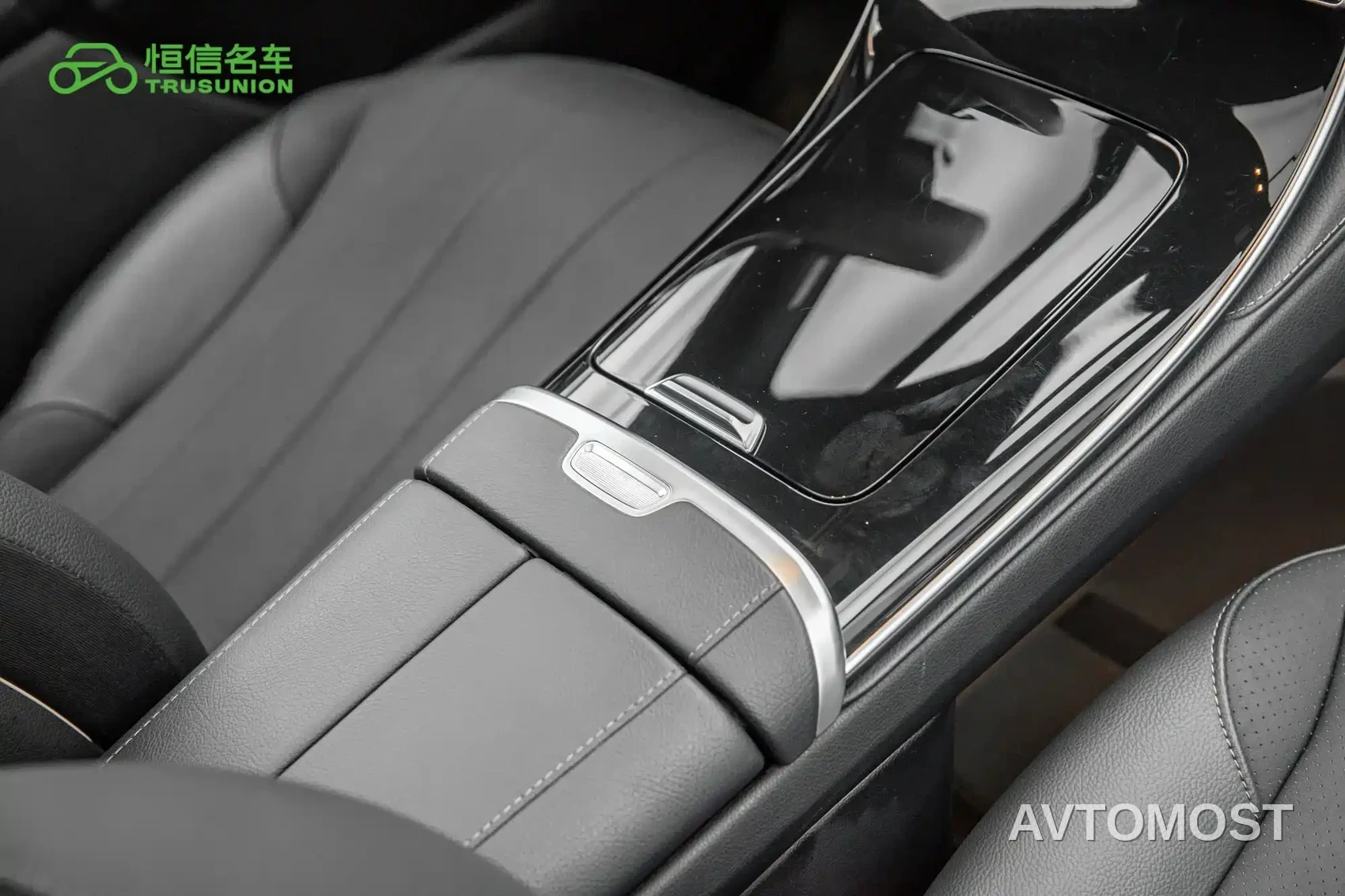 Mercedes-Benz EQE SUV 2023 350 4MATIC Luxury Edition — фото 17