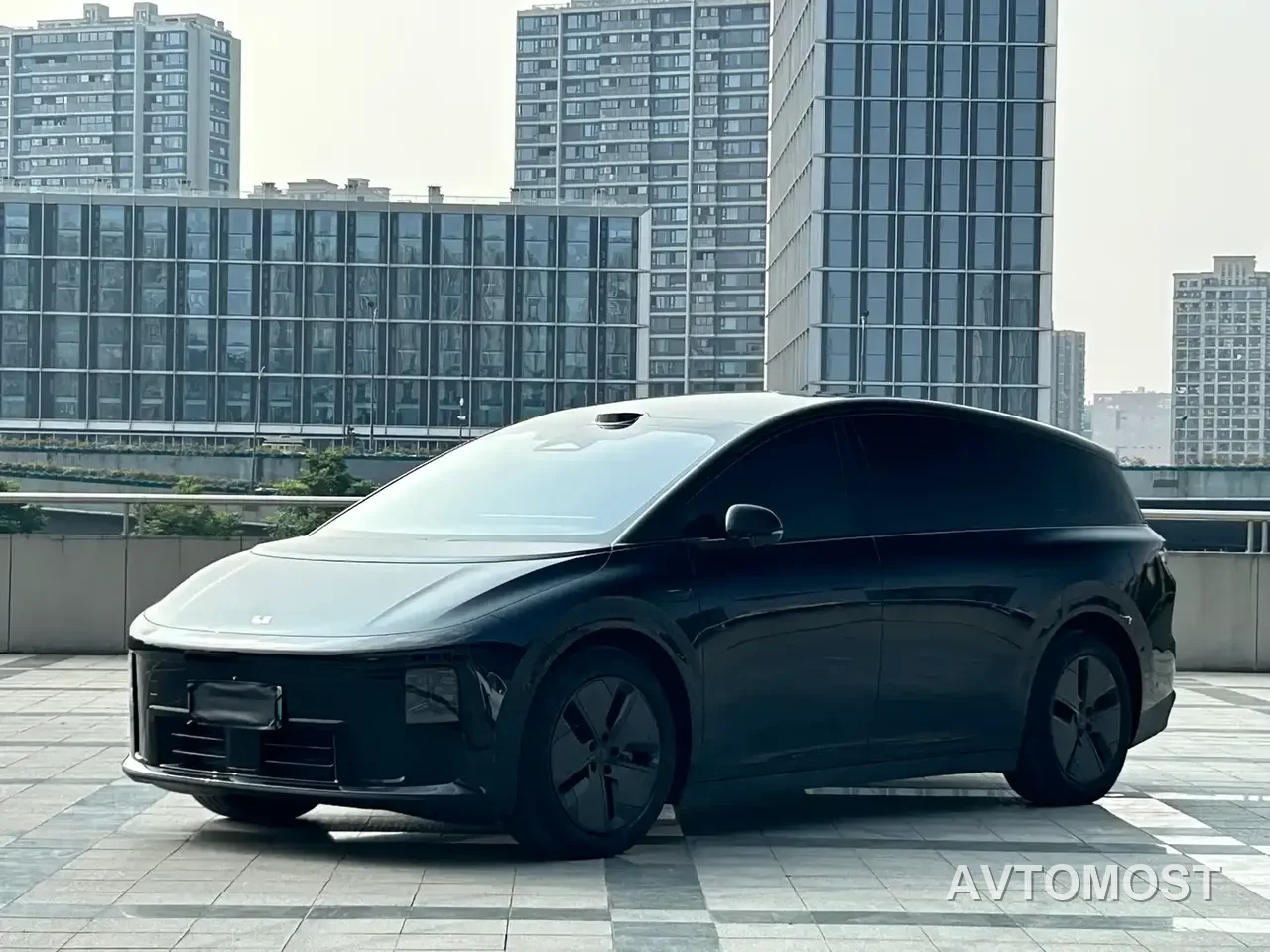 Li i8 2025 Standard Edition — фото 1
