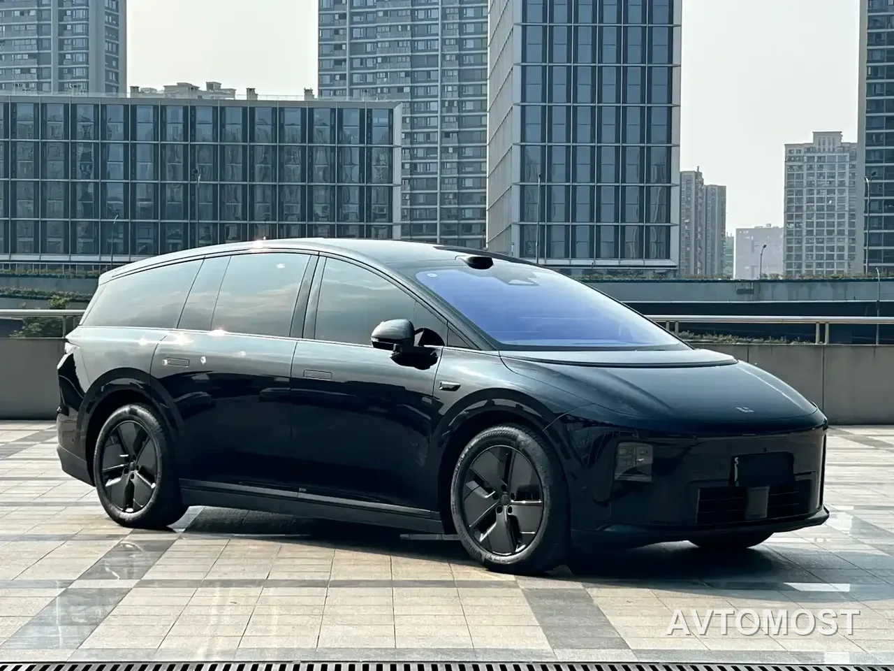 Li i8 2025 Standard Edition — фото 4