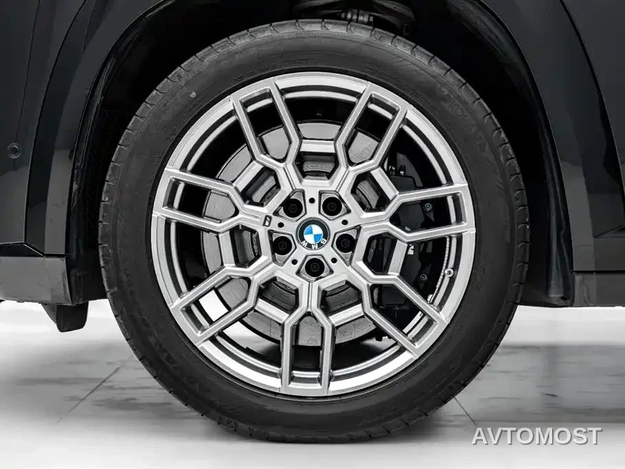 BMW XM 2023 50e — фото 45