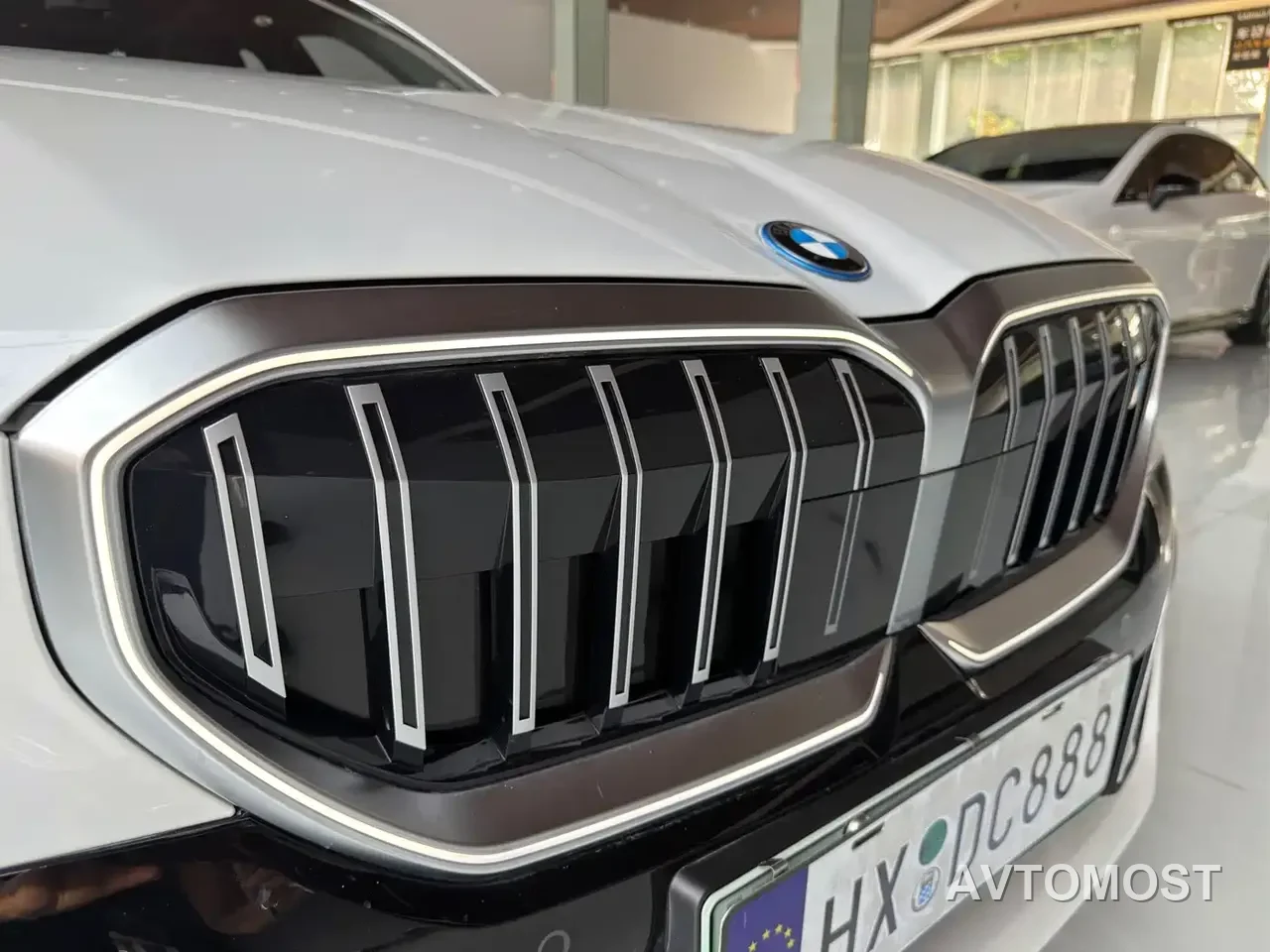 BMW i5 2025 eDrive 35L M Sport Package — фото 4