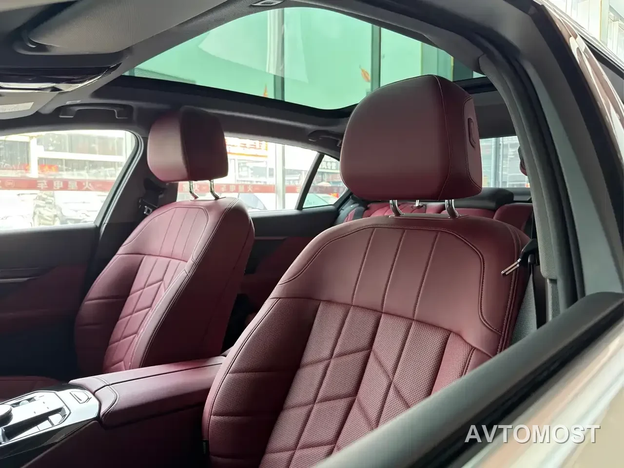 BMW i5 2025 eDrive 35L M Sport Package — фото 12