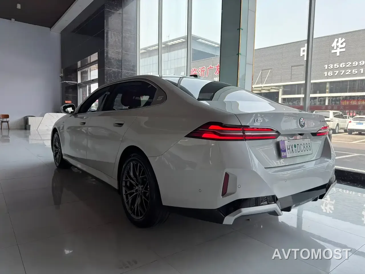 BMW i5 2025 eDrive 35L M Sport Package — фото 13