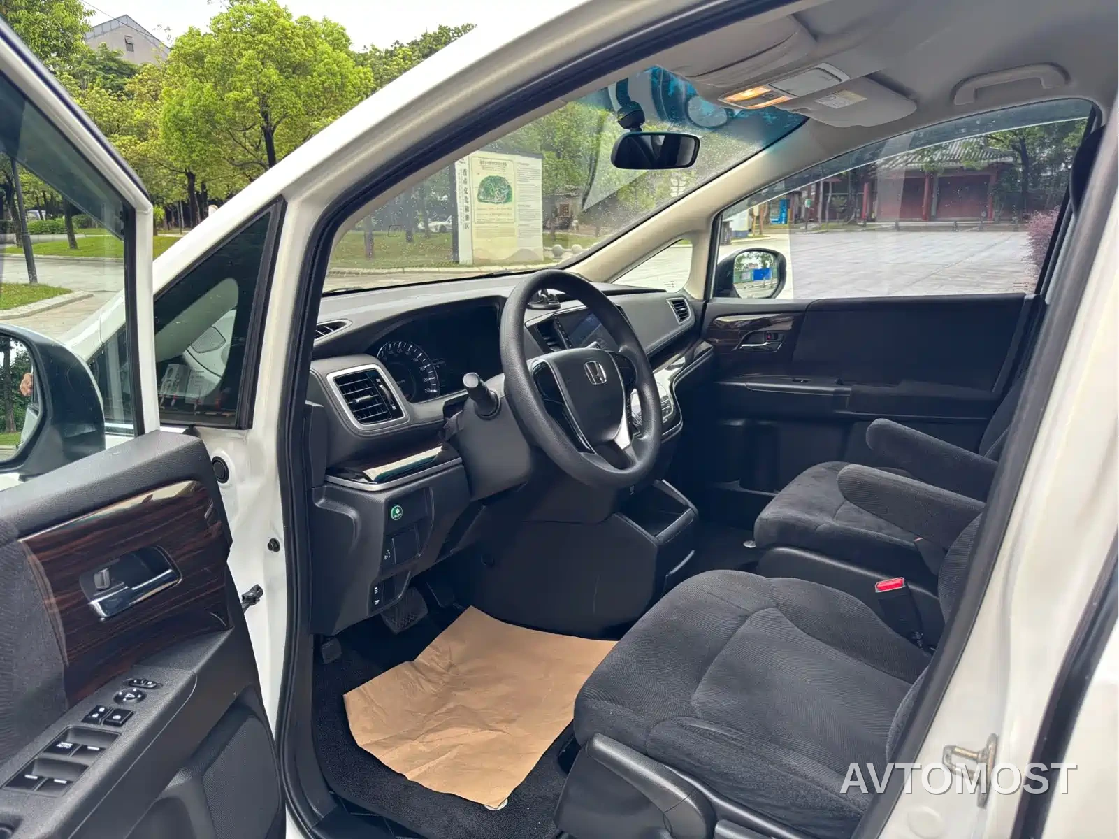 Honda Odyssey 2021 2.0L Sharp Comfort Edition — фото 6