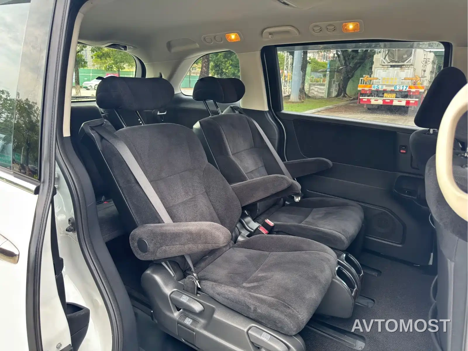 Honda Odyssey 2021 2.0L Sharp Comfort Edition — фото 11