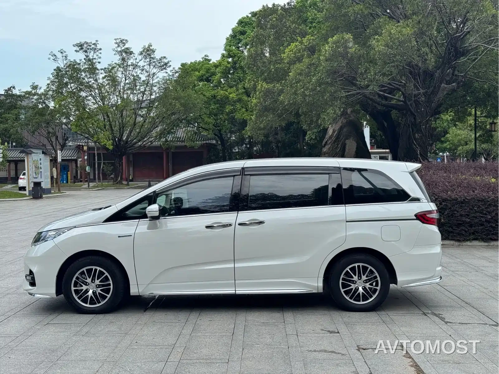 Honda Odyssey 2021 2.0L Sharp Comfort Edition — фото 13