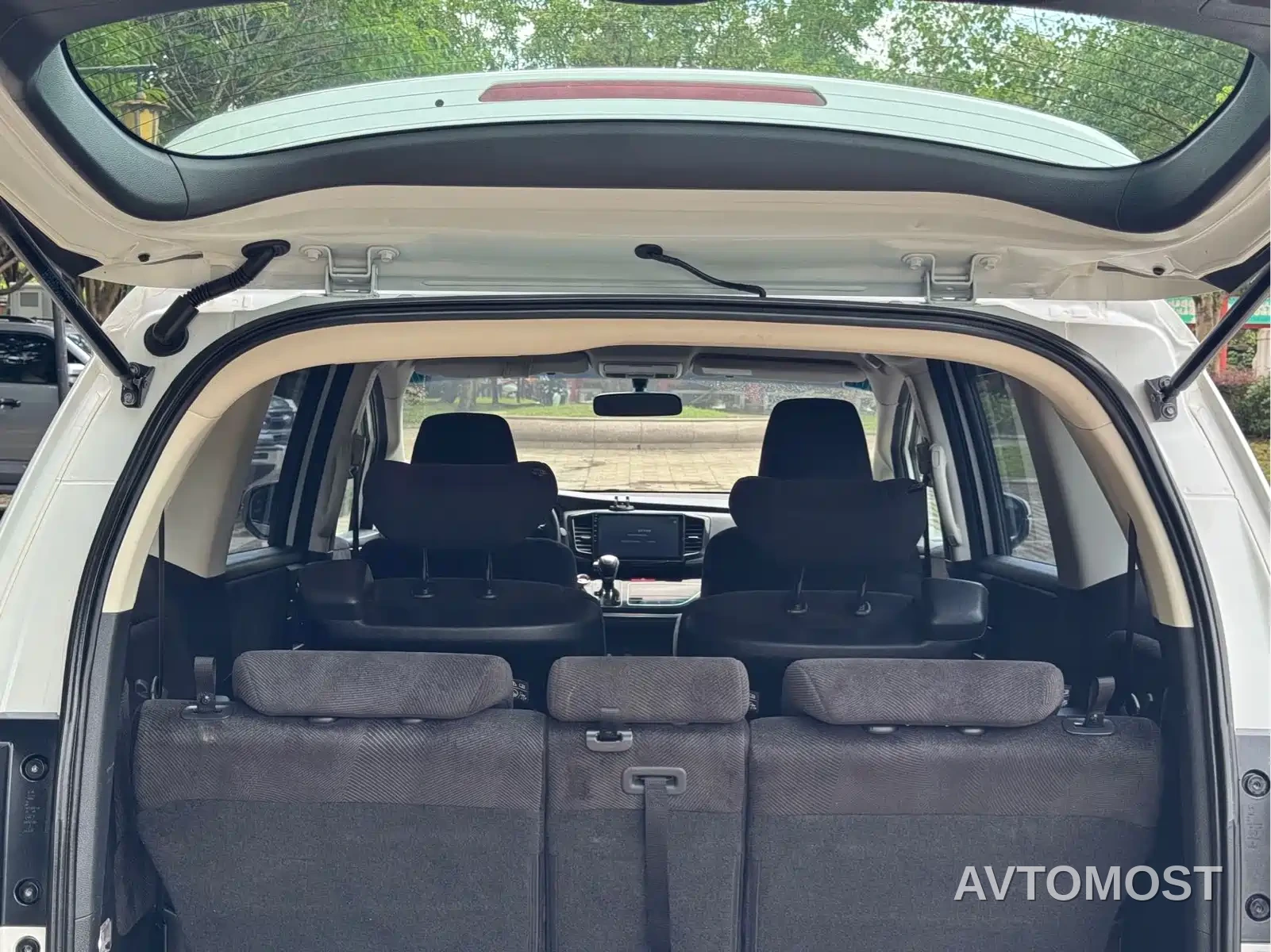 Honda Odyssey 2021 2.0L Sharp Comfort Edition — фото 14