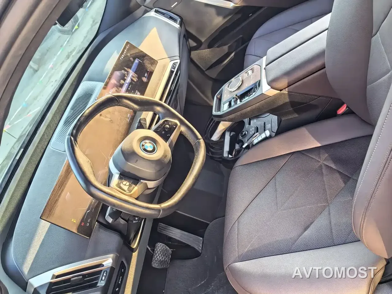 BMW iX 2022 xDrive40 — фото 11