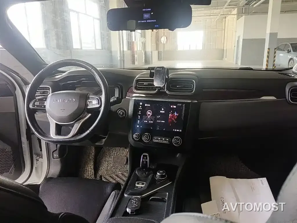 Lynk & Co 03 New Energy 2021 1.5T PHEV Pro — фото 6