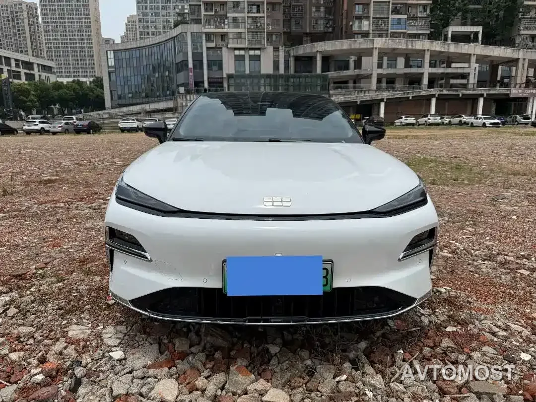 Geely Galaxy Xingyao 8 2025 130km EM-i Premium Edition — фото 2