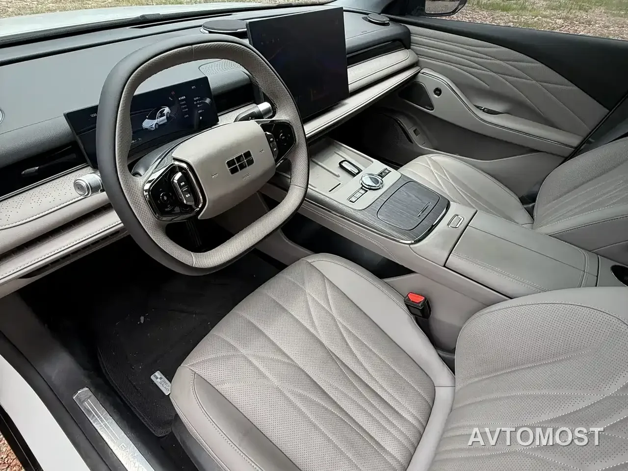 Geely Galaxy Xingyao 8 2025 130km EM-i Premium Edition — фото 6