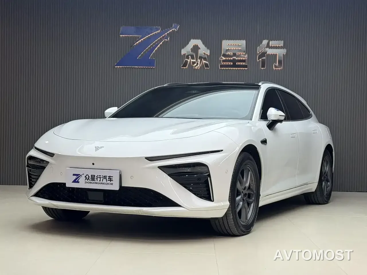 Nezha S Shooting Brake 2024 Model Range Extender 300 Standard — фото 1