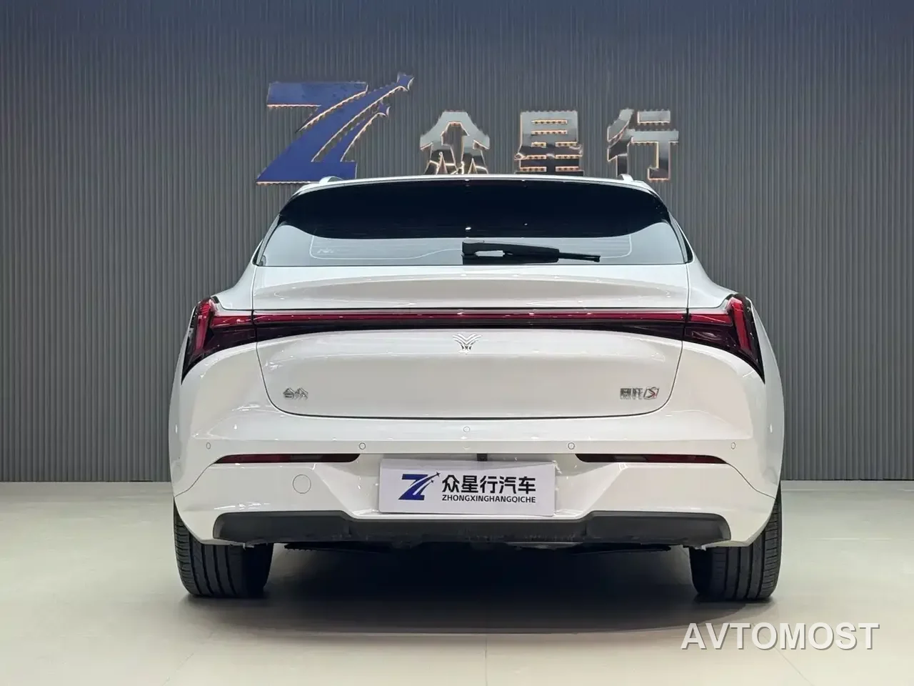 Nezha S Shooting Brake 2024 Model Range Extender 300 Standard — фото 20