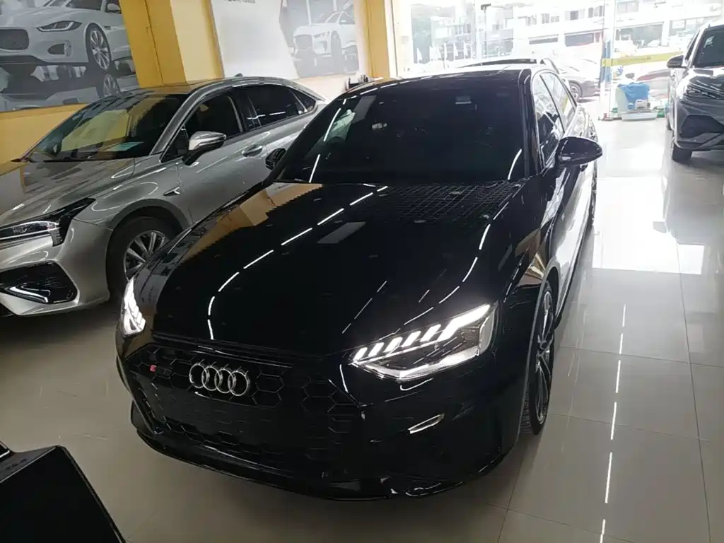 Audi A4L 2020 45 TFSI quattro Premium Dynamic — фото 3