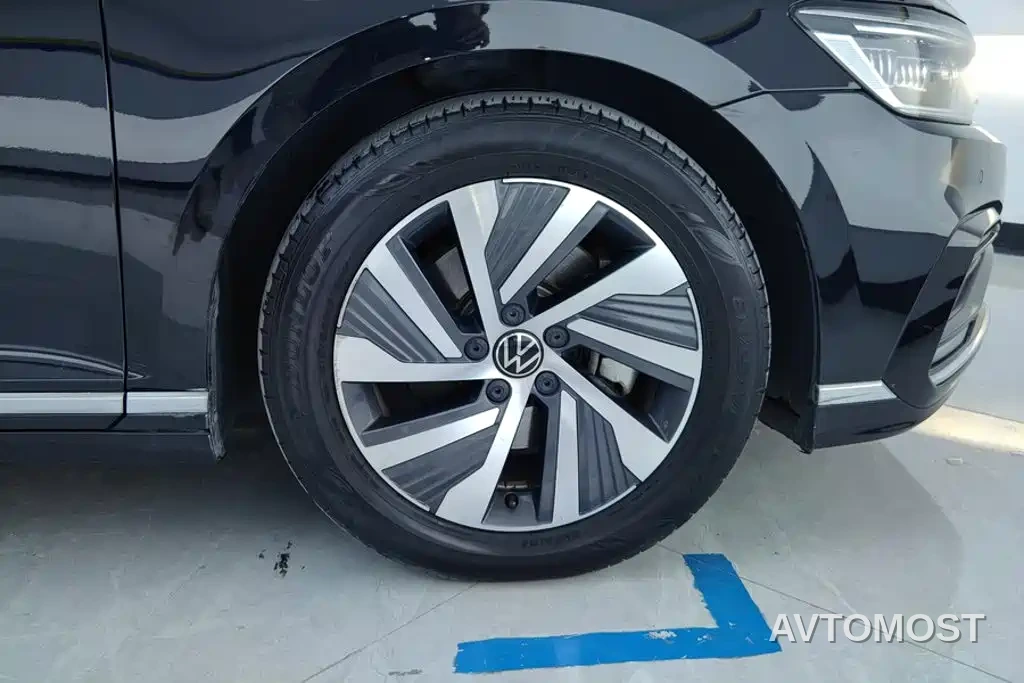 Volkswagen Magotan GTE Plug-in Hybrid 2020 GTE Luxury — фото 6
