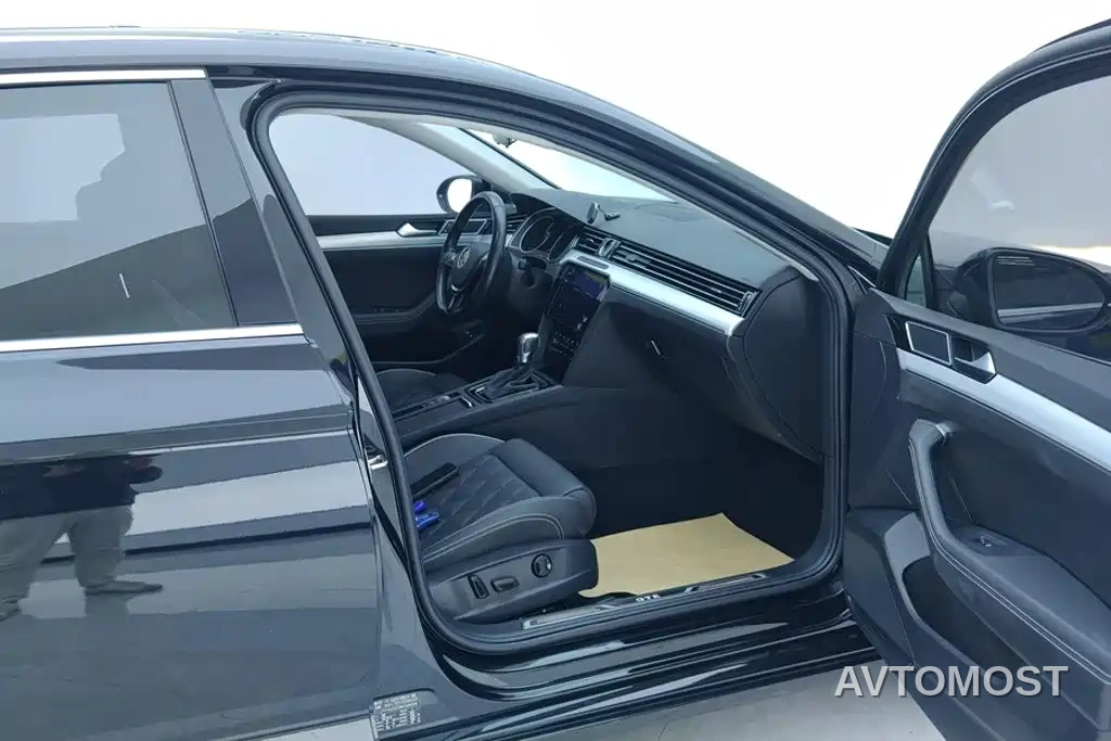 Volkswagen Magotan GTE Plug-in Hybrid 2020 GTE Luxury — фото 8