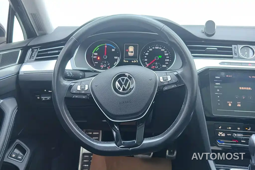 Volkswagen Magotan GTE Plug-in Hybrid 2020 GTE Luxury — фото 15