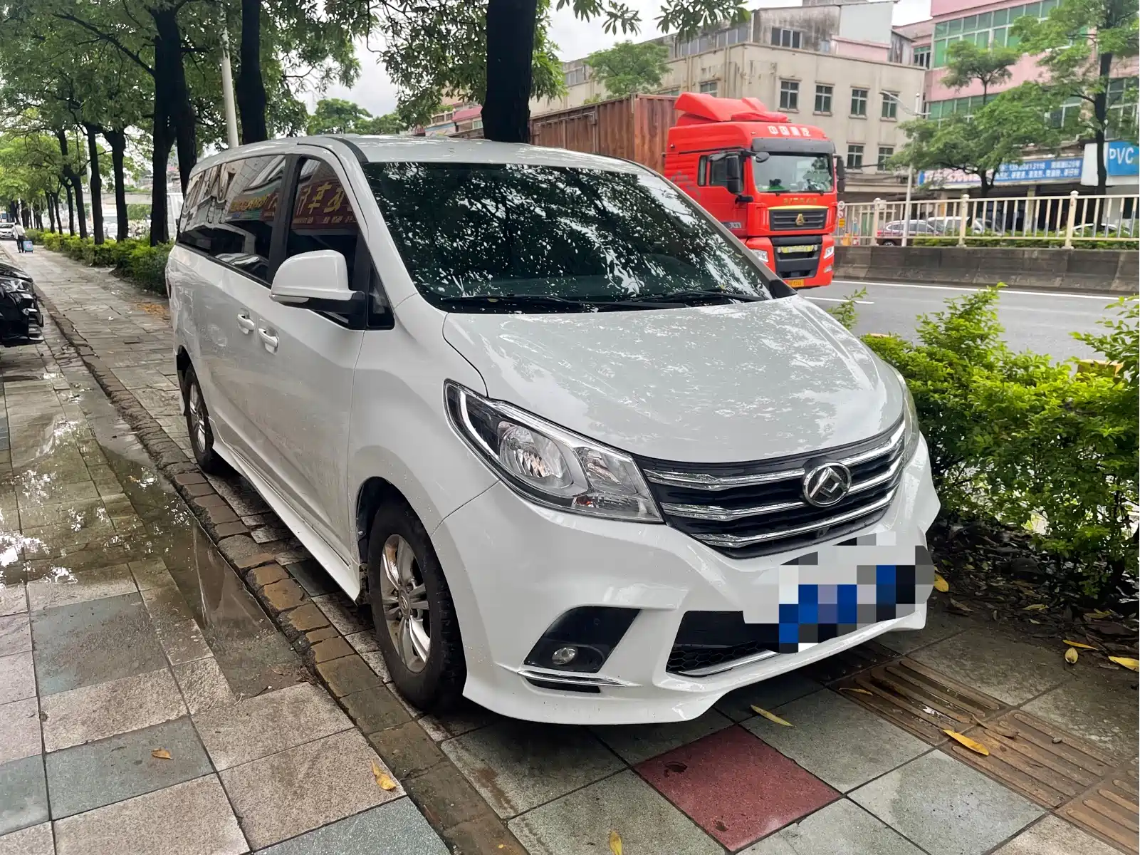 SAIC Maxus G10 2021 2.0T Manual Elite Edition Diesel 7-Seater