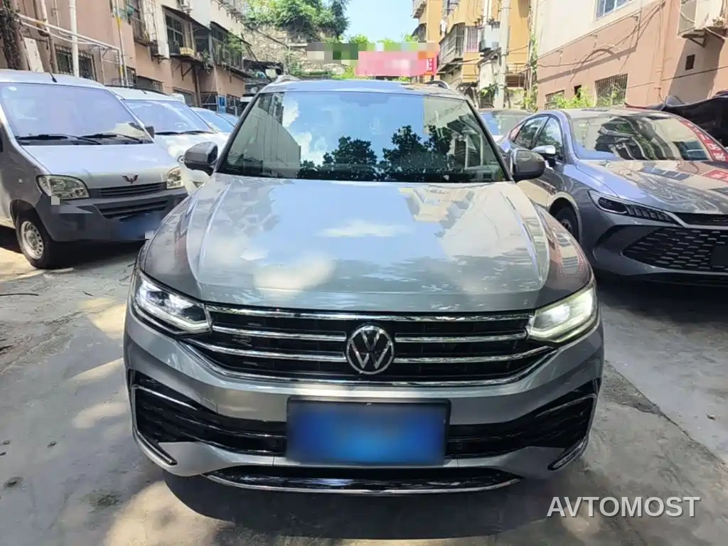 Volkswagen Tiguan L 2022 330TSI Auto 2WD R-Line Premium Edition — фото 3