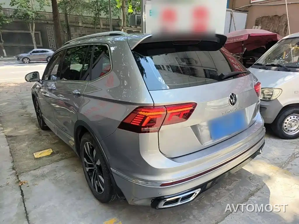 Volkswagen Tiguan L 2022 330TSI Auto 2WD R-Line Premium Edition — фото 5