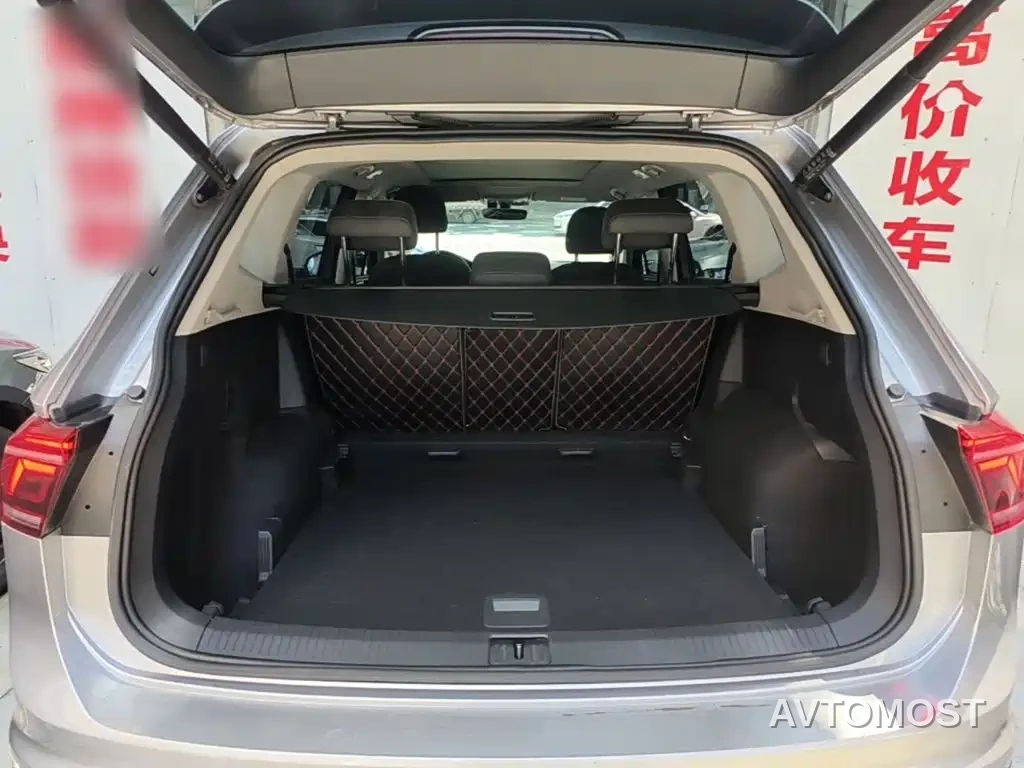 Volkswagen Tiguan L 2022 330TSI Auto 2WD R-Line Premium Edition — фото 17