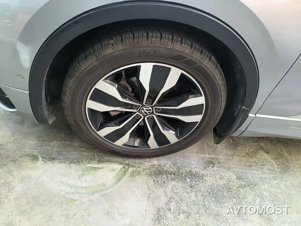 Volkswagen Tiguan L 2022 330TSI Auto 2WD R-Line Premium Edition — фото 21