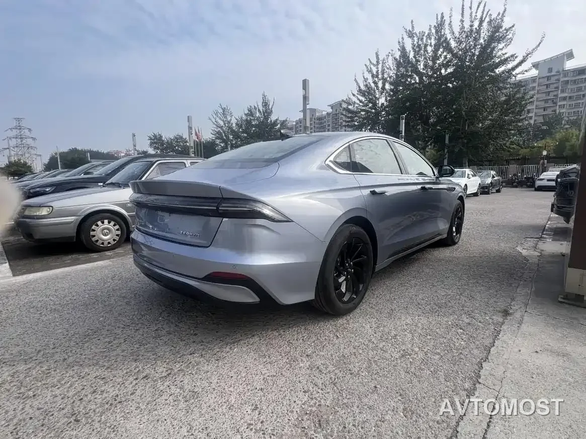 Lincoln Z 2024 2.0T 2WD Premium Hybrid Edition — фото 3