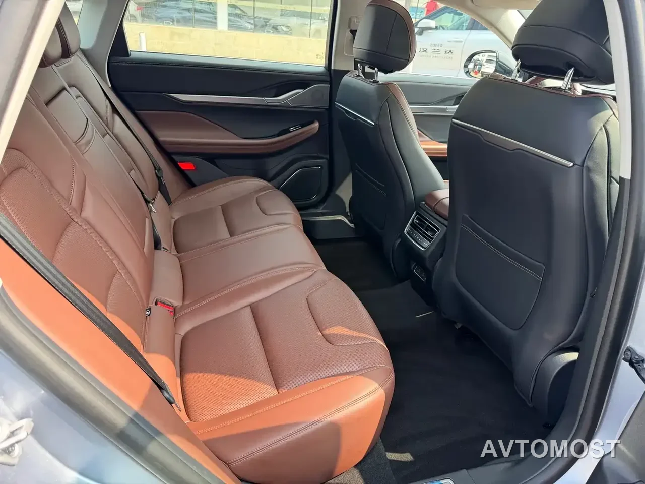 Lincoln Z 2024 2.0T 2WD Premium Hybrid Edition — фото 10