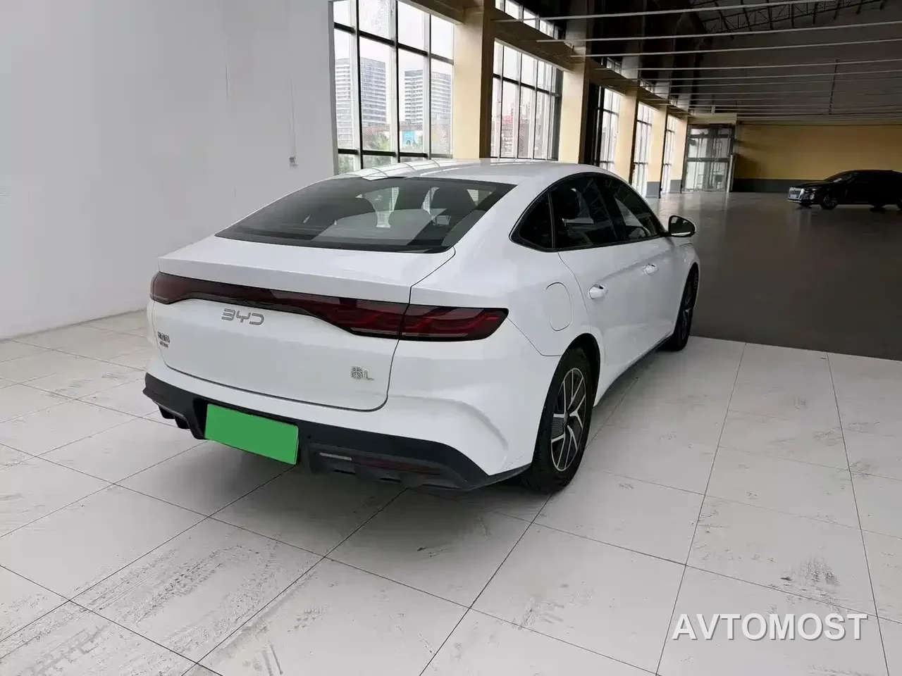 BYD Qin L 2024 DM-i 80KM Leading Edition — фото 7