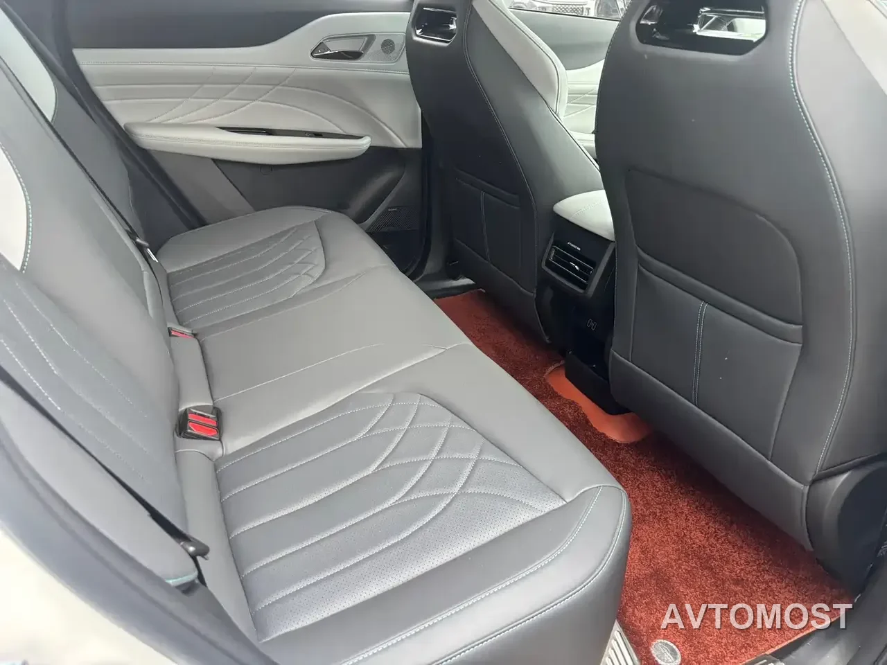 Changan UNI-Z New Energy 2024 Blue Whale Smart Electric iDD 125km Excellence Model — фото 9