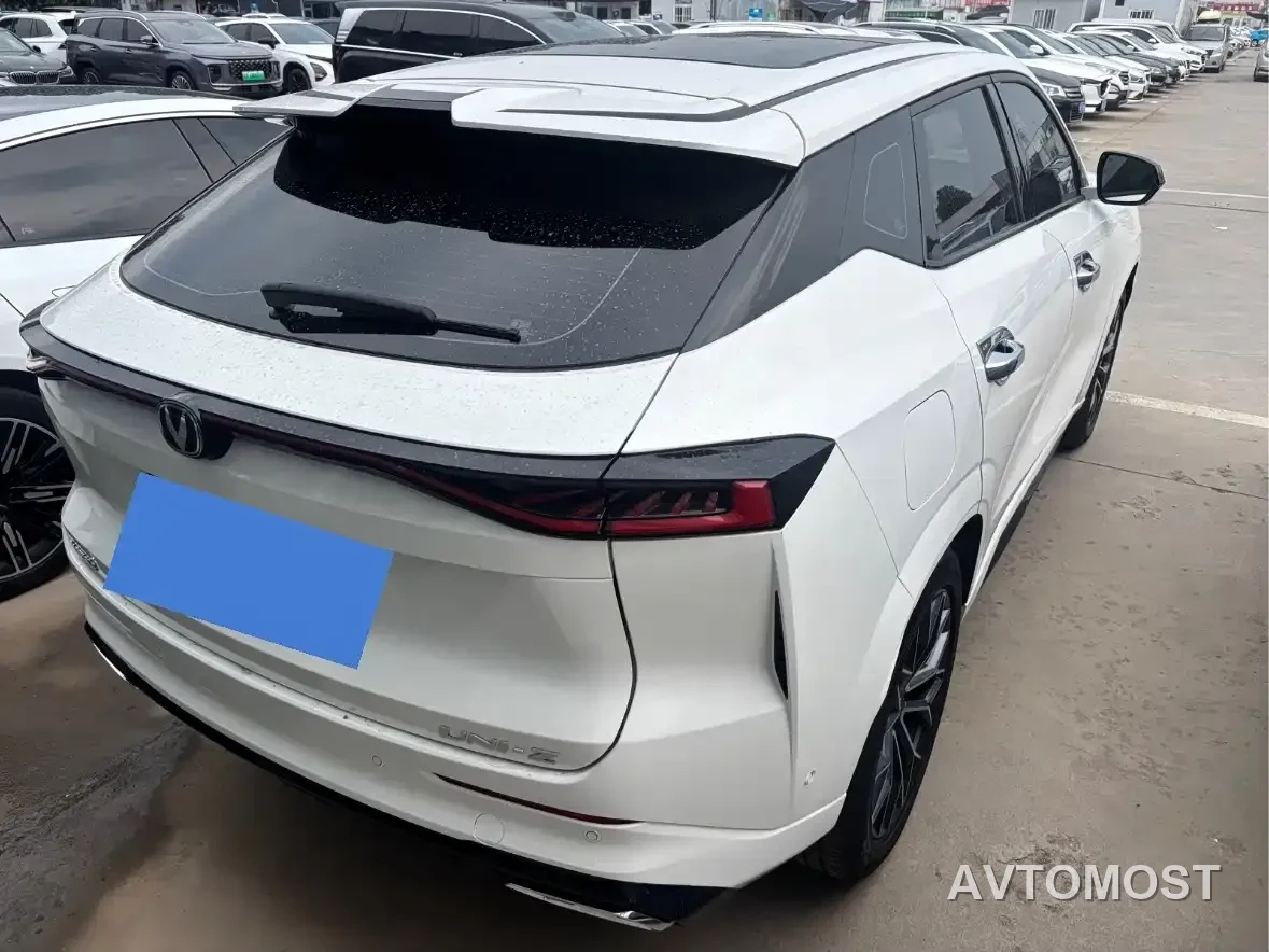 Changan UNI-Z New Energy 2024 Blue Whale Smart Electric iDD 125km Excellence Model — фото 8