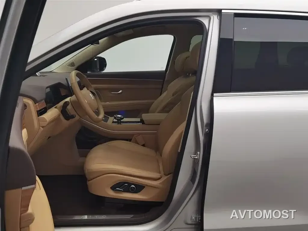 AITO M7 2024 1.5T AWD Plus 5-Seater — фото 10