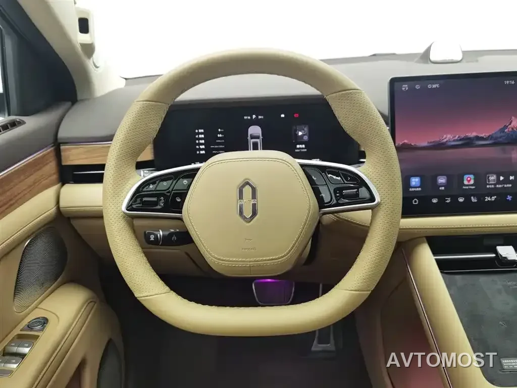 AITO M7 2024 1.5T AWD Plus 5-Seater — фото 11
