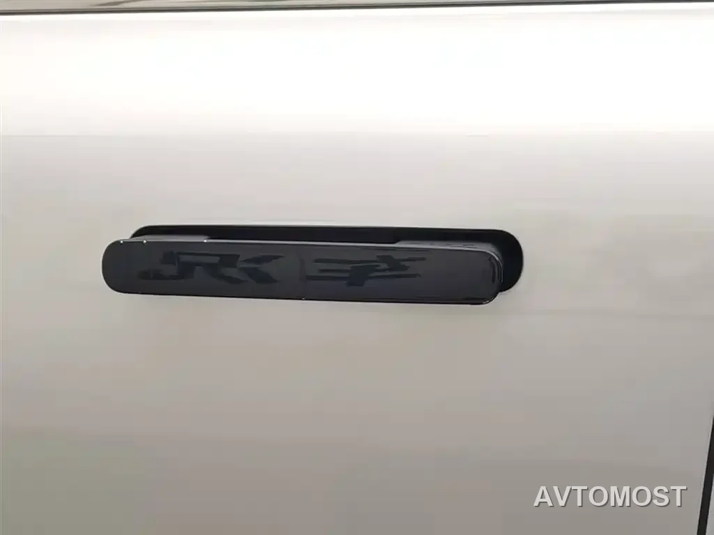 AITO M7 2024 1.5T AWD Plus 5-Seater — фото 18