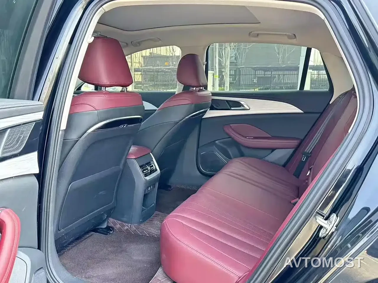 Hongqi H5 PHEV 2025 170 Super Hybrid Edition — фото 4