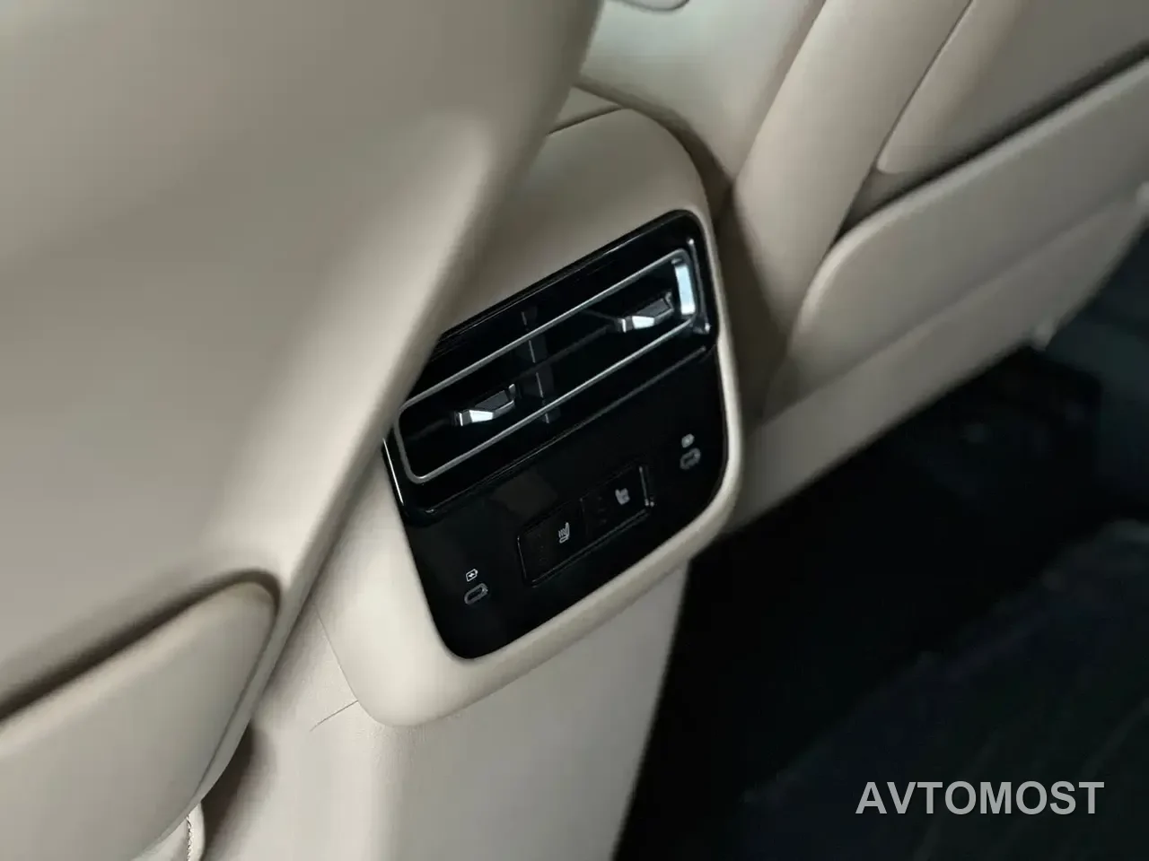 Jetour Shanhai L7 PLUS 2025 Base Model 7-Seater — фото 10