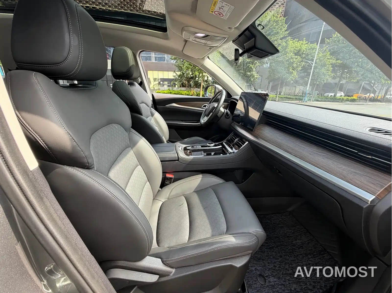 Skyworth HT-i 2024 1.5L PHEV 115KM Smart Dragon Edition — фото 12