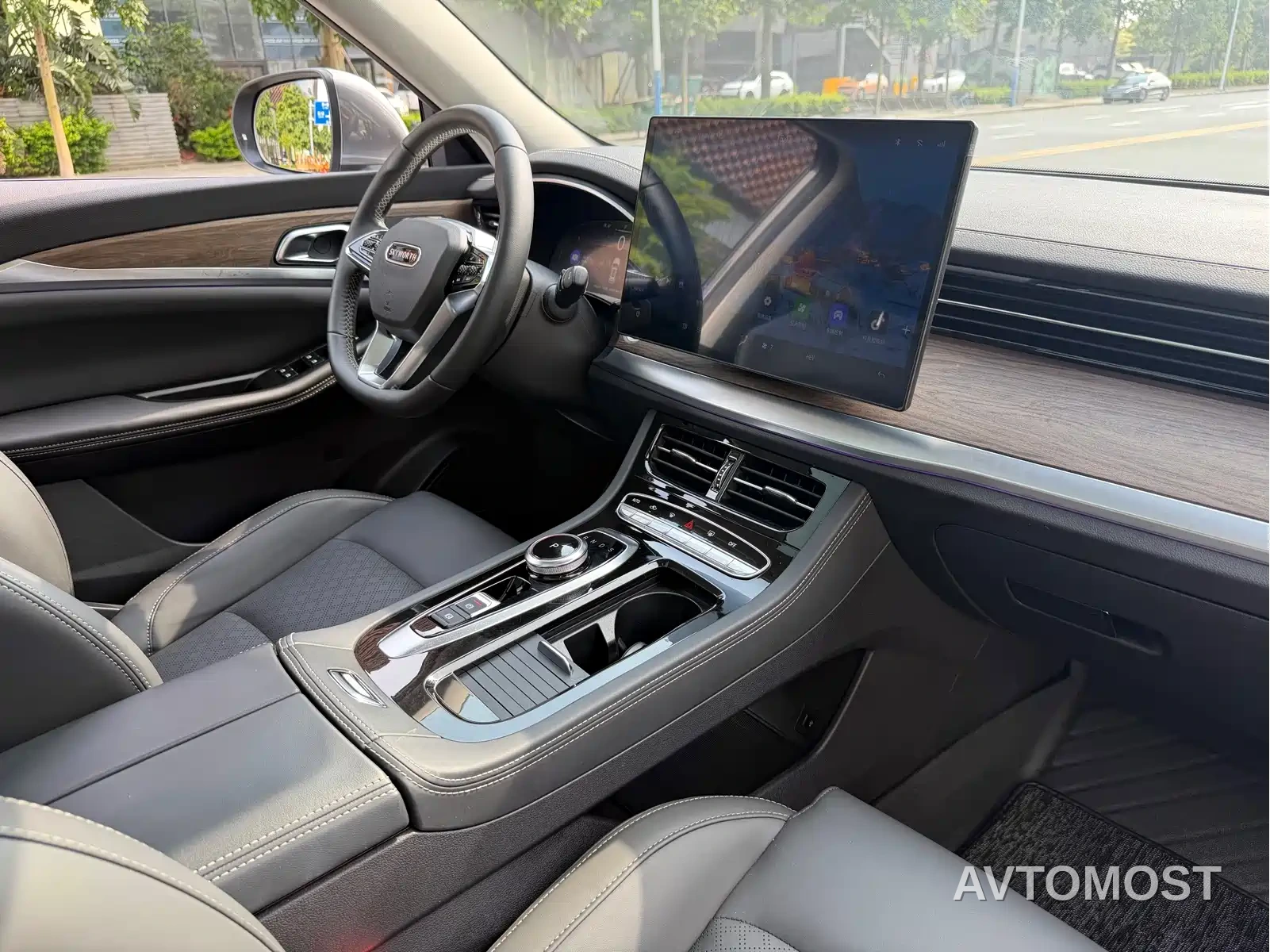Skyworth HT-i 2024 1.5L PHEV 115KM Smart Dragon Edition — фото 13