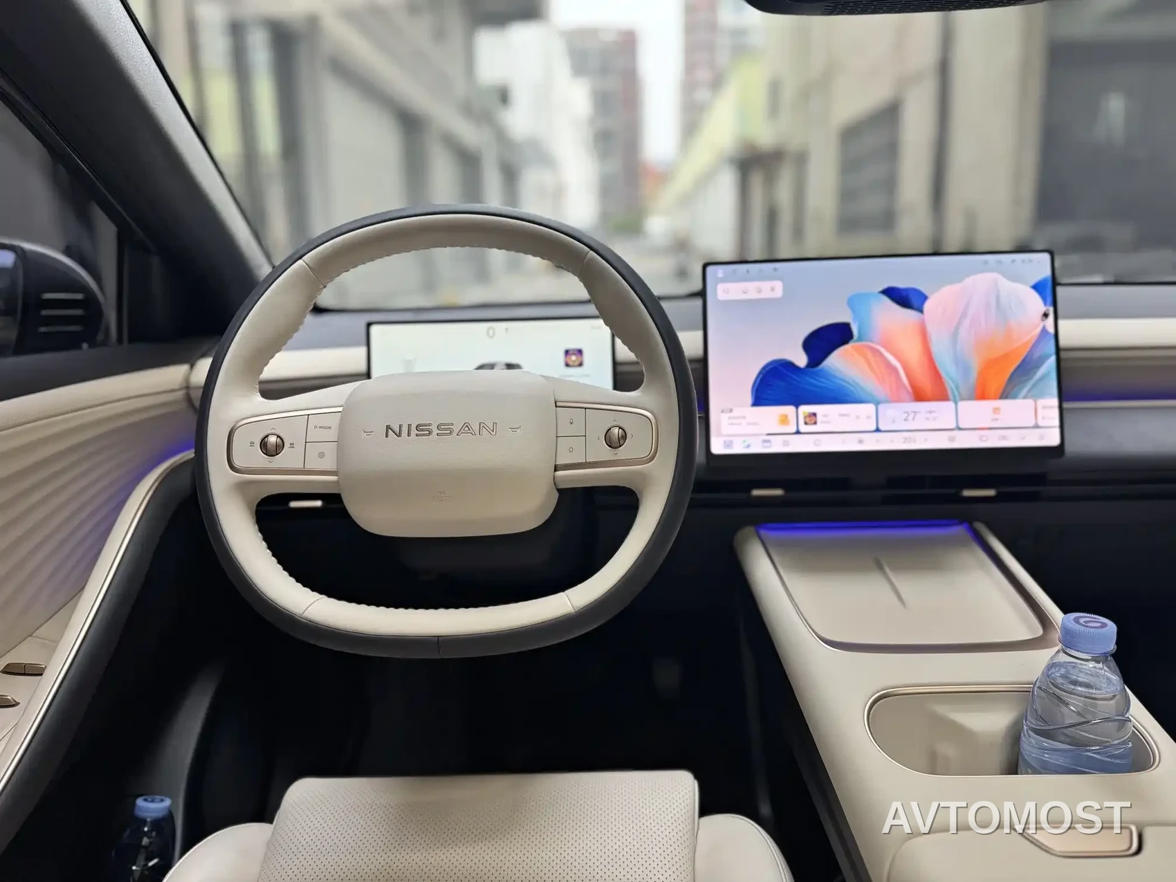 Nissan N6 2025 Low Configuration — фото 11