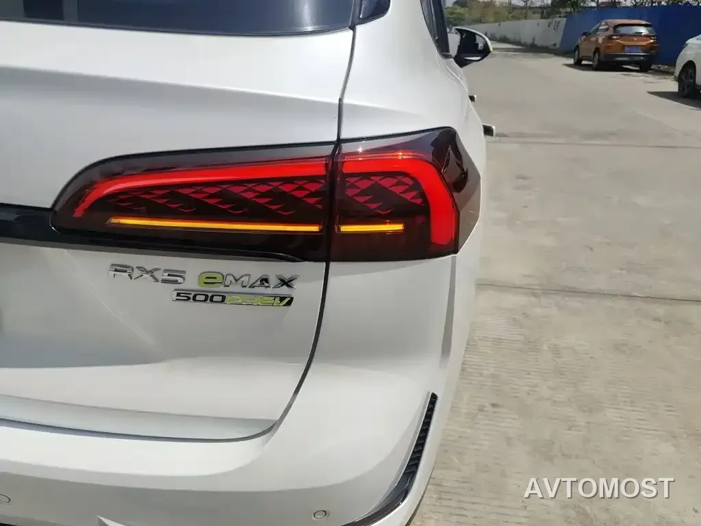 Roewe RX5 eMAX 2022 1.5T PHEV Fearless Premium Edition — фото 6