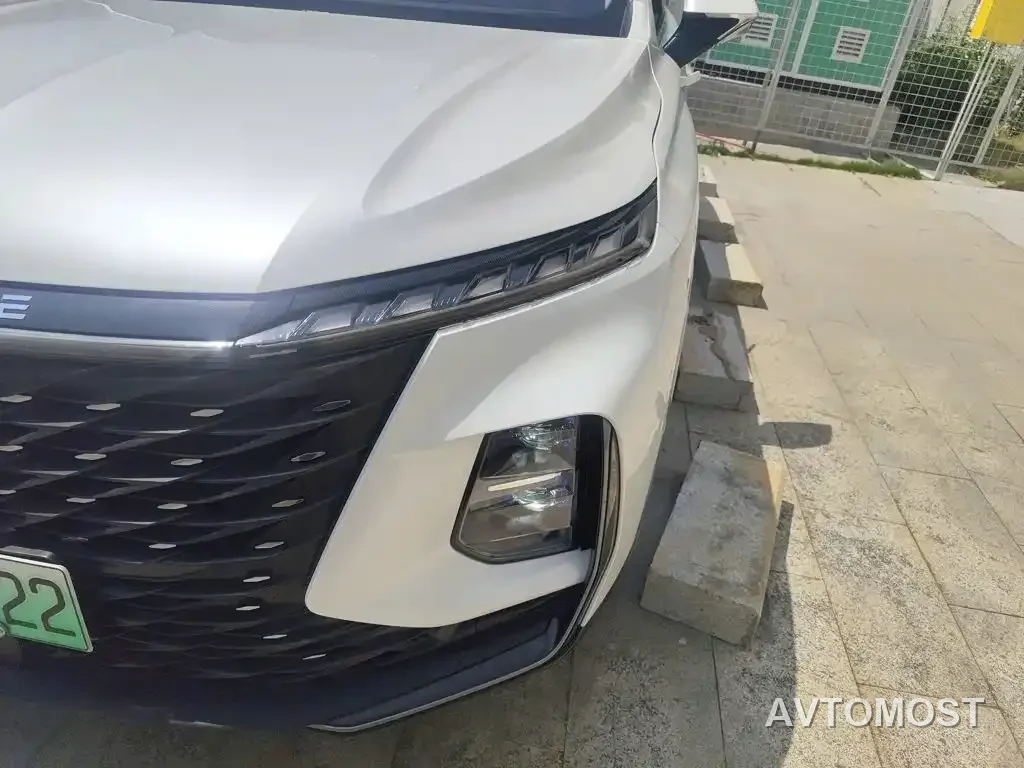 Roewe RX5 eMAX 2022 1.5T PHEV Fearless Premium Edition — фото 19